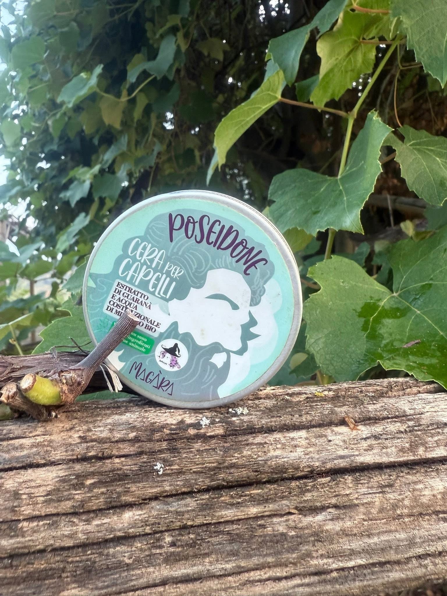 Poseidone: la cera salva chioma