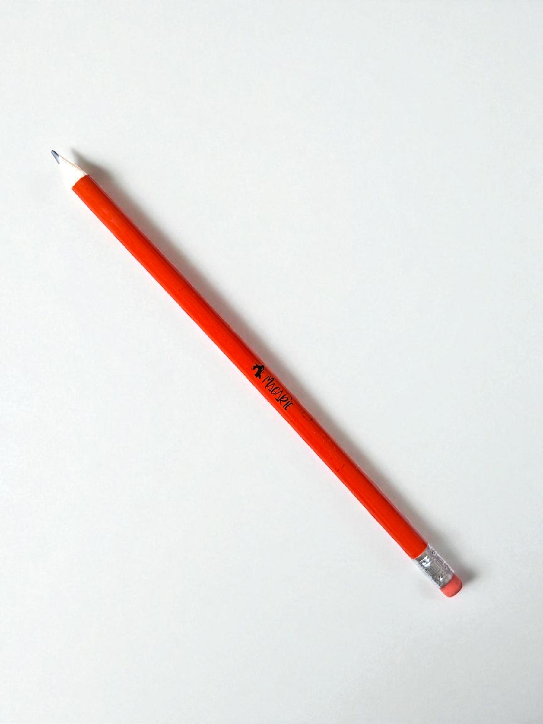 Matita arancio con logo